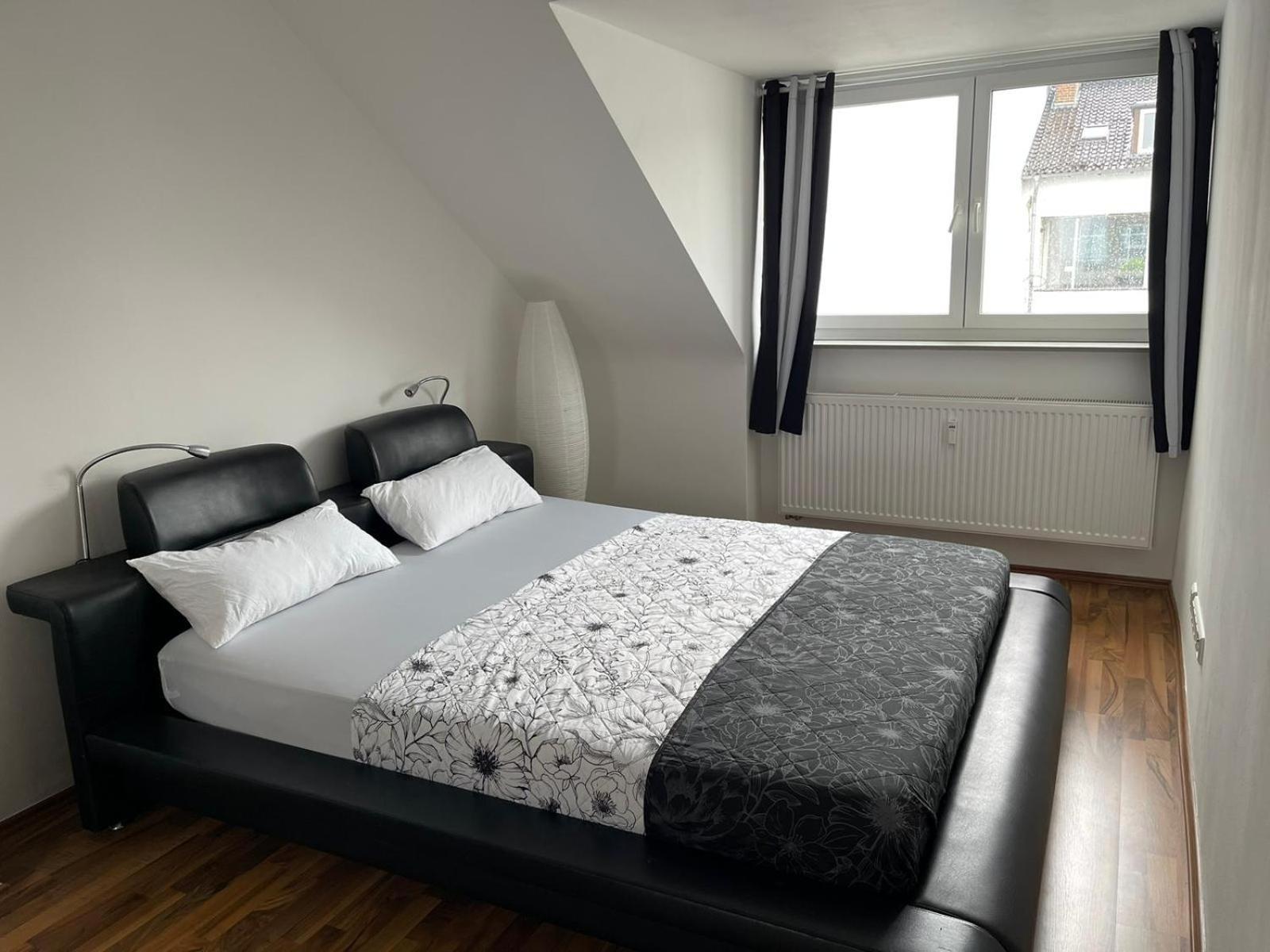 Geraeumige 3-Zimmer-Ferienwohnung Im Herzen Von Касел Екстериор снимка