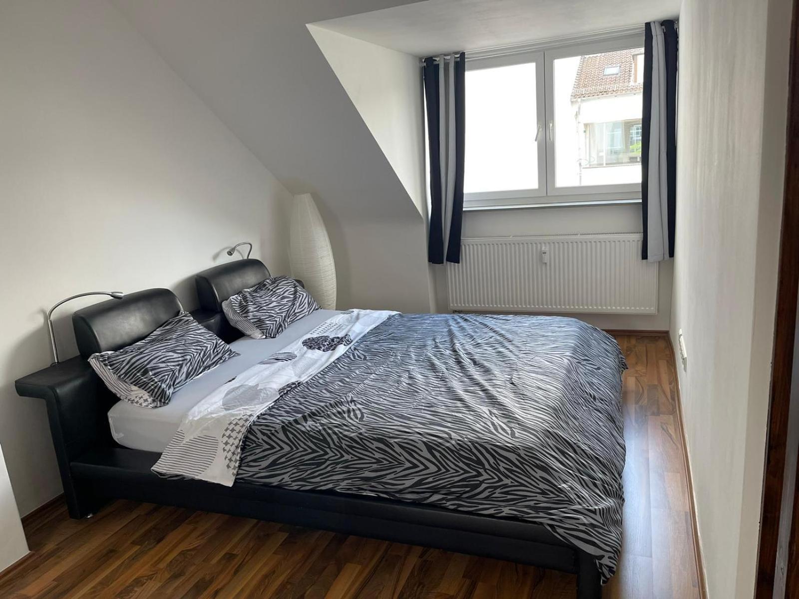 Geraeumige 3-Zimmer-Ferienwohnung Im Herzen Von Касел Екстериор снимка