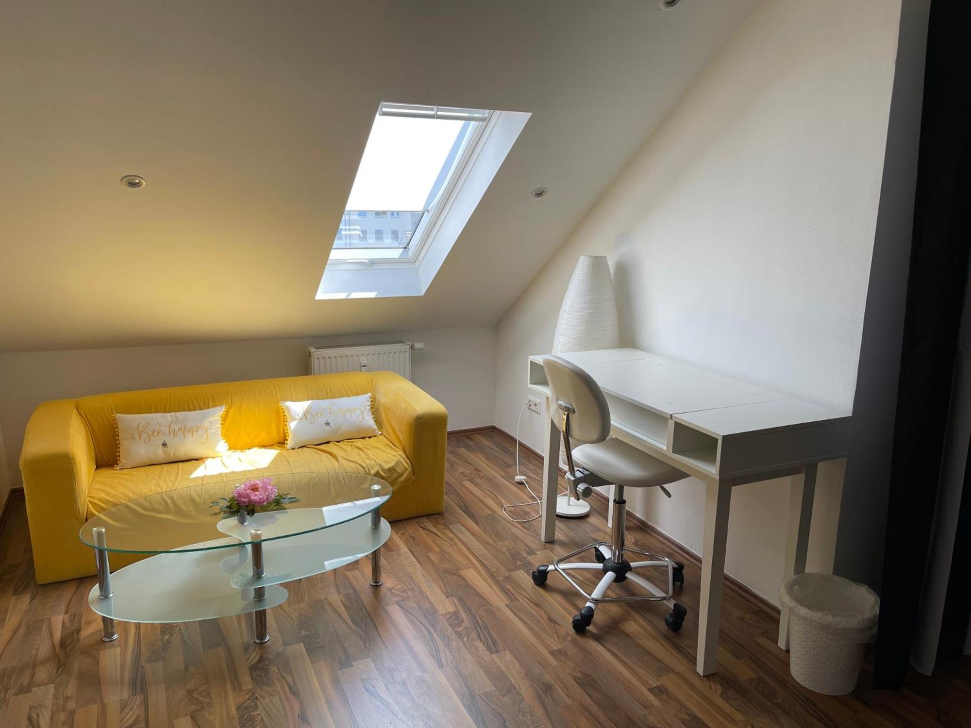 Geraeumige 3-Zimmer-Ferienwohnung Im Herzen Von Касел Екстериор снимка