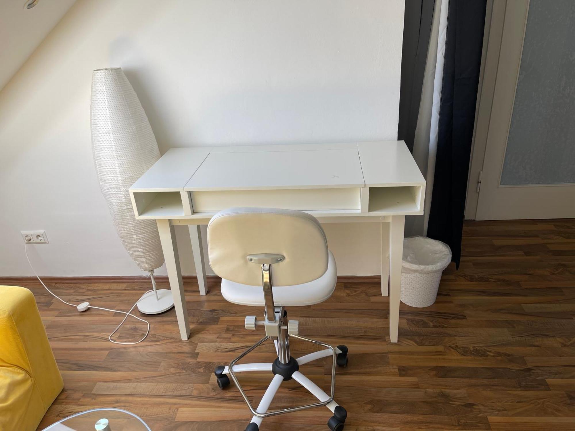 Geraeumige 3-Zimmer-Ferienwohnung Im Herzen Von Касел Екстериор снимка